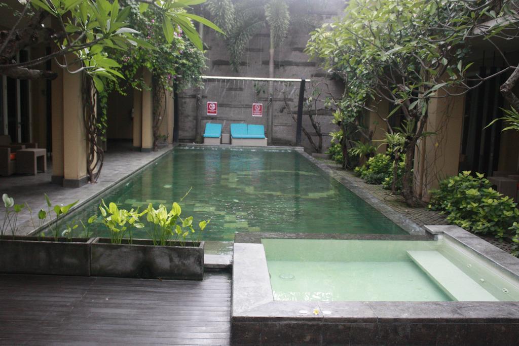 100 Sunset Boutique Hotel Kuta Lombok Exterior foto